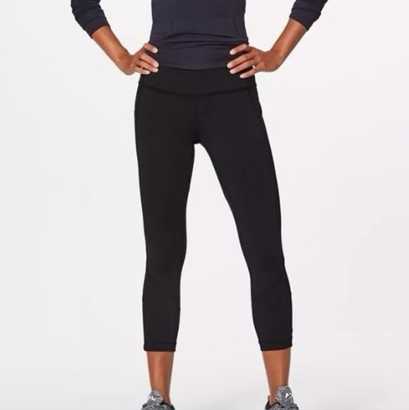 Lululemon Women's Black Pace Rival Crop Full-On Luxtreme 22" Sz 4 - Picture 1 of 11